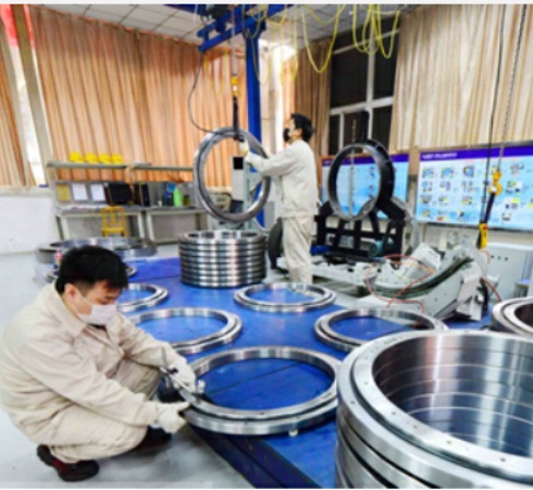 China Enterprises accélère la production de roulements principaux de machines de tomodensitométrie médicale pour aider à lutter contre l'épidémie à Wuhan