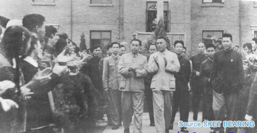 Prime Minster Zhou Enlai Inspected Luoyang Bearing in 1959